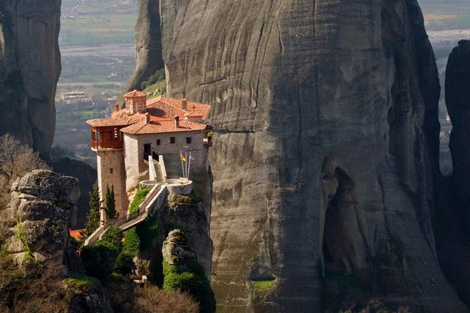2-Day Tour to Delphi & Meteora with Guide and Tickets From Athens - A Night in Kalambaka