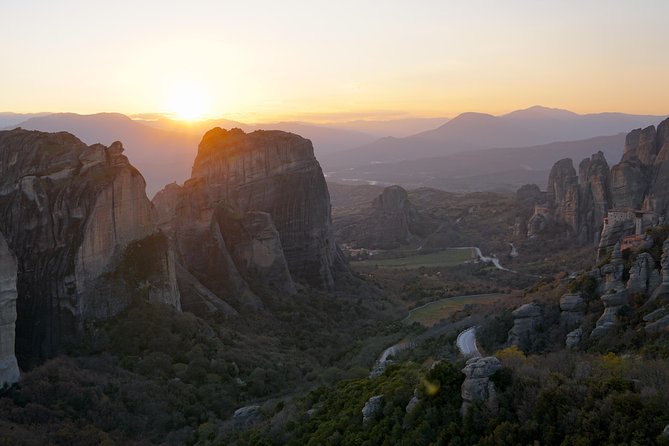 2 Days Private Tour: Delphi & Meteora - Roussanou, Agios Stefanos, and Great Meteoron