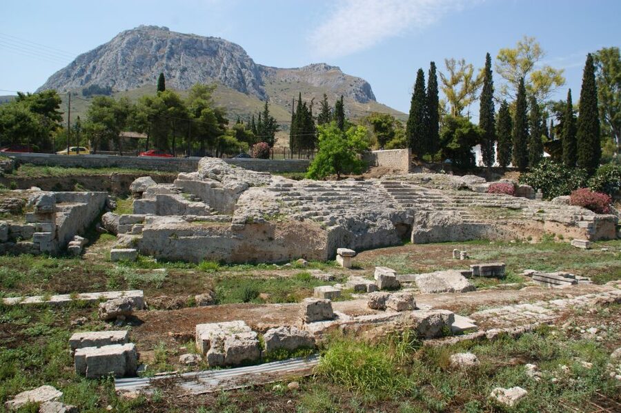 4-Day Tour of Mycenae, Epidaurus, Olympia, Delphi & Meteora - Day 4: Two Meteora monasteries and Thermopylae