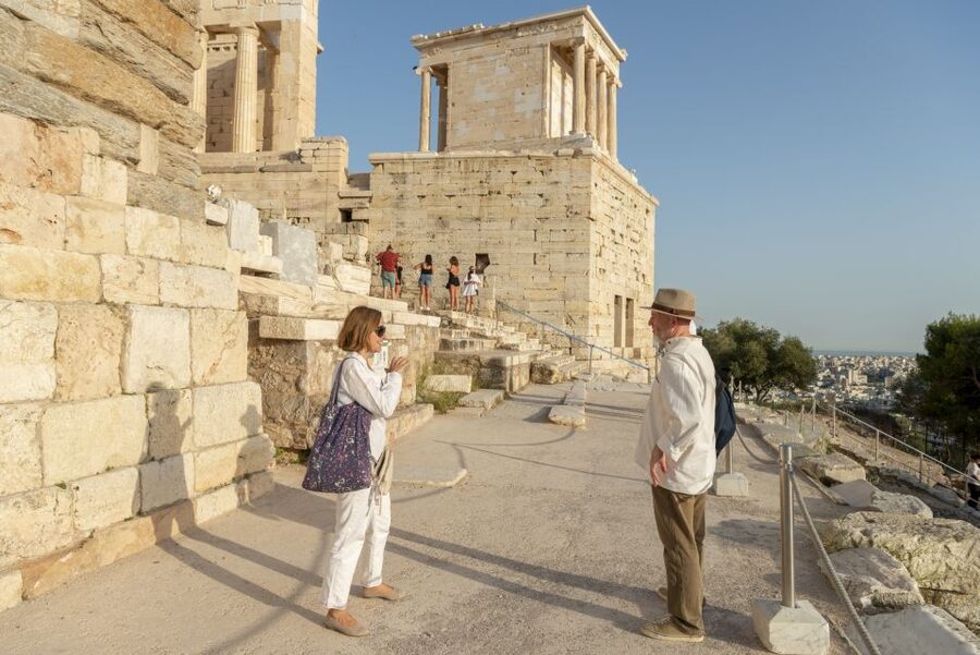 Acropolis & Acropolis Museum PRIVATE Expert led Guided Tour - Why the private format changes the Acropolis visit