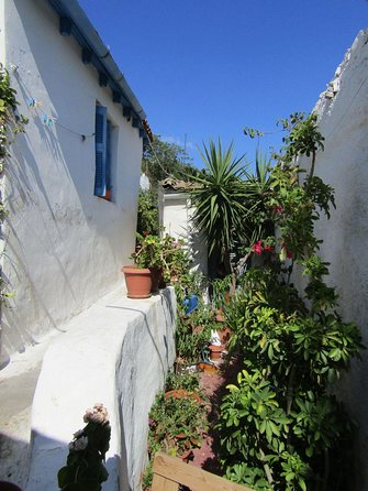 Acropolis monuments, Parthenon and Plaka, Monastiraki walking tour - Plaka, where the ancient city meets daily life