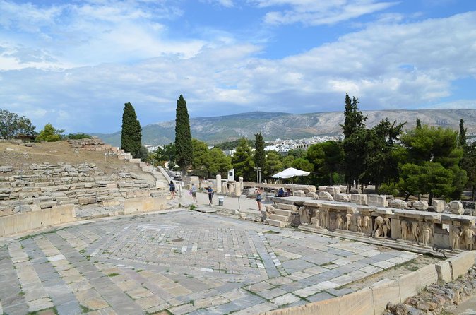 Acropolis of Athens, Parthenon and Acropolis Museum private tour with dinner - Passing through the Propylaea and Temple of Athena Nike