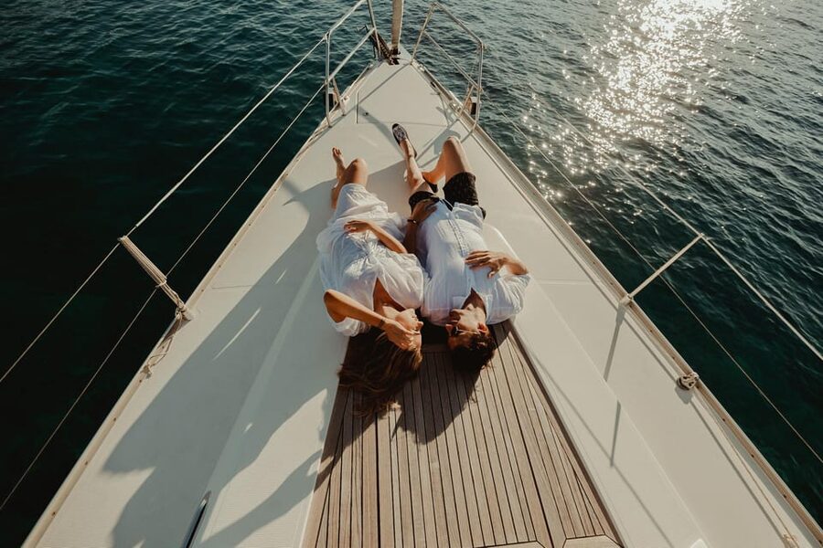 Agios Nikolaos: Golden Hour Sailboat Tour with Wine & Snacks - Seeing Spinalonga without a shore excursion
