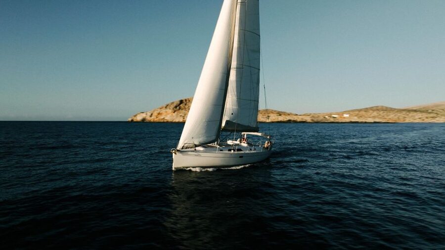 Agios Nikolaos: Mirabello Bay Sailing Cruise with Meal - What the small boat changes