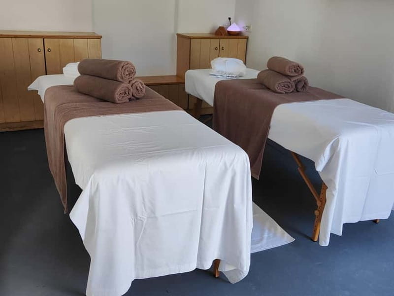 Akrotiri: Aromatherapy Couples Massage - Swedish Massage With Aromatherapy Oils