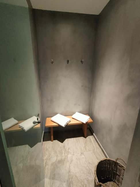 Akrotiri: Aromatherapy Couples Massage - The Private Couple’s Suite