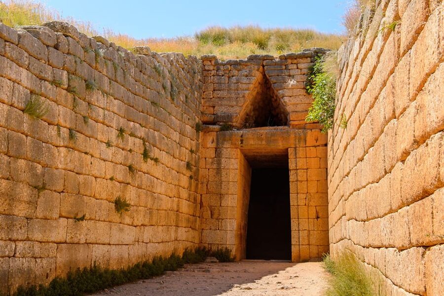 Archaeological Site of Mycenae: E-Ticket with Audio Guide - Entering the Tomb of Agamemnon