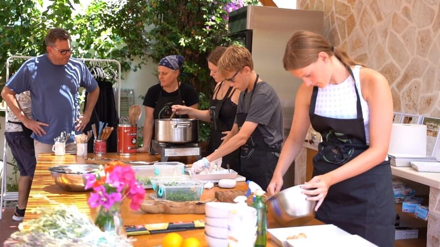 Argassi: Zakynthian Culture & Greek Cooking Class with Lunch - Friday’s menu: Stifado, pies, Dolmades, and Orange cake