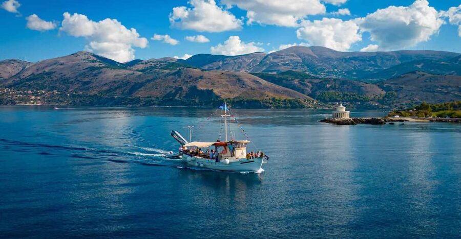 Argostoli: Full-Day Traditional Boat Cruise with Lunch - Wildlife: possible, not promised