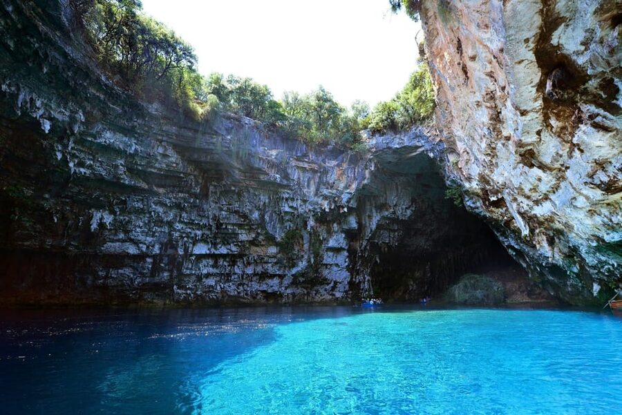 Argostoli: Melissani & Drogarati Cave Tour with Wine Tasting - Ten minutes at Myrtos Beach viewpoint