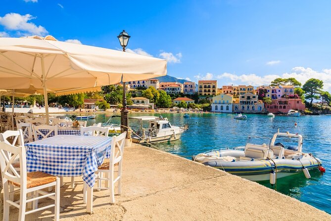 Assos and Fiscardo Island Tour - Assos: colorful lanes and a difficult castle choice