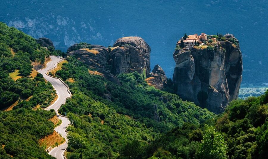 Athens: 2-Day Meteora Tour with Local Guides and Hotel Stay - Who should book this Meteora trip?