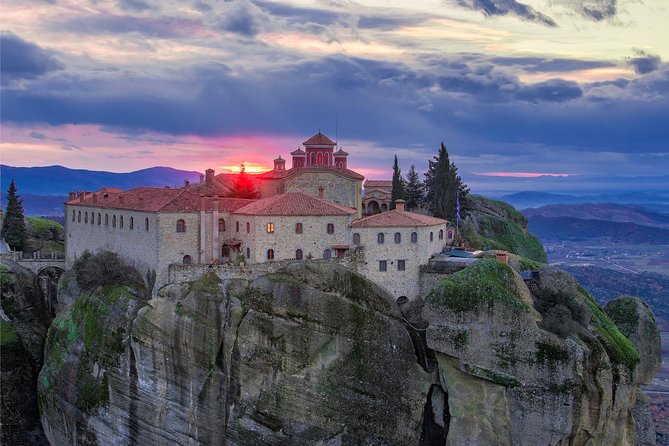 Athens: 3 days 2 nights Meteora with small size tours & hotel - The long road from Athens to Meteora