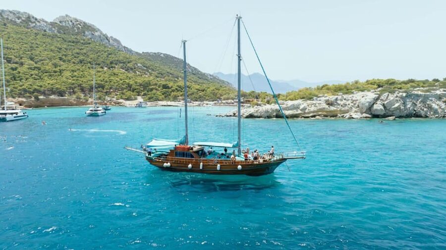 Athens: Agistri, Metopi & Aegina Cruise with Meals & Drinks - Greek lunch with moussaka, wine, and beer