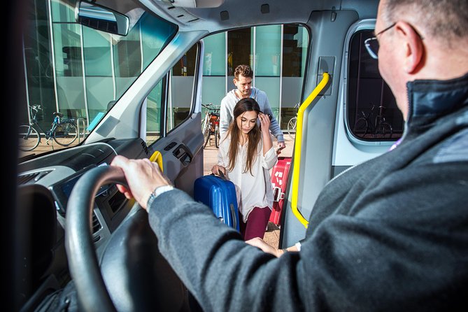 Athens Airport Arrival Transfer to Hotels or Addresses in Athens - Leaving Athens Airport without the taxi line