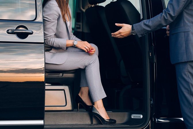 Athens Airport Private Departure Transfer - Why a private Athens airport transfer can make sense