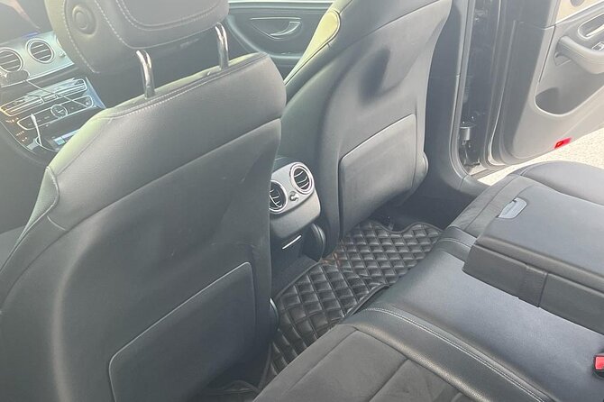Athens Airport to Athens Center Private Arrival Transfer - Comfort, vehicle size, and luggage limits