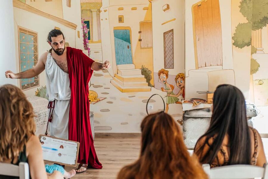 Athens: Ancient Greek Murder Mystery Experience - The actor is the main attraction