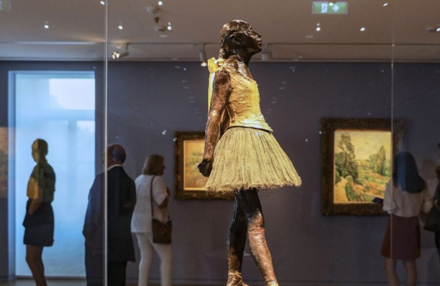 Athens: B&E Goulandris Foundation Art Museum Entry Ticket - The café garden and museum shop