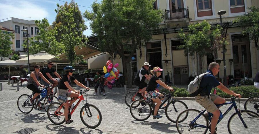 Athens: Bike Tour of Athens Historical Centre - Starting among gardens and royal Athens