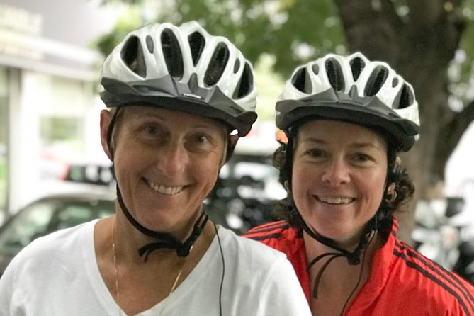 Athens by E-Bike: Monuments, Food & Transfers (Cruise Tour) - Why an e-bike makes sense in Athens
