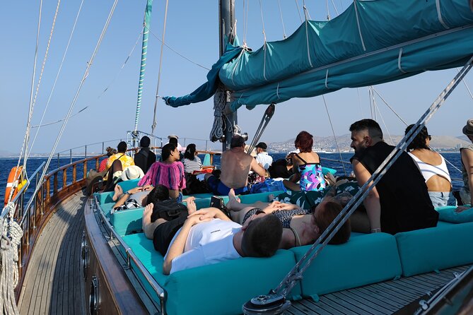 Athens cruise: Agistri, Moni/Metopi, Aegina with lunch & drinks - Starting at Zea Marina with coffee and croissants