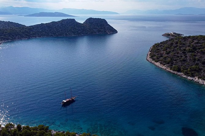 Athens Day Cruise: 3 Islands Tour in the Saronic Gulf with Lunch - Aegina brings history and pistachios