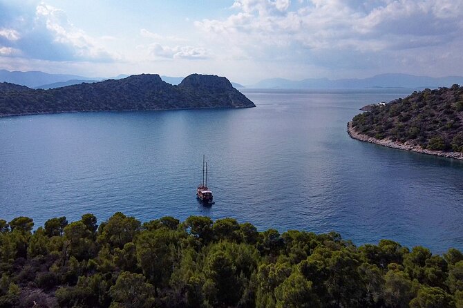 Athens Day Cruise: 3 Islands Tour in the Saronic Gulf with Lunch - Pickup, meeting point, and group size