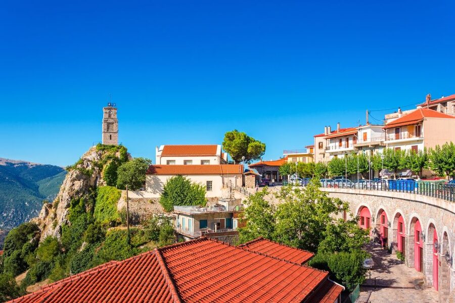 Athens: Delphi, Corycian Cave, and 300 Battlefield Day Trip - The Corycian Cave is the day’s surprise