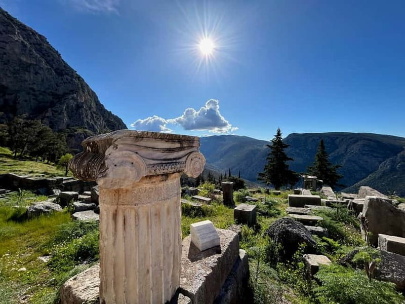 Athens: Delphi Day Tour with Museum & Arachova Village Visit - Guides, commentary, and the value of stories