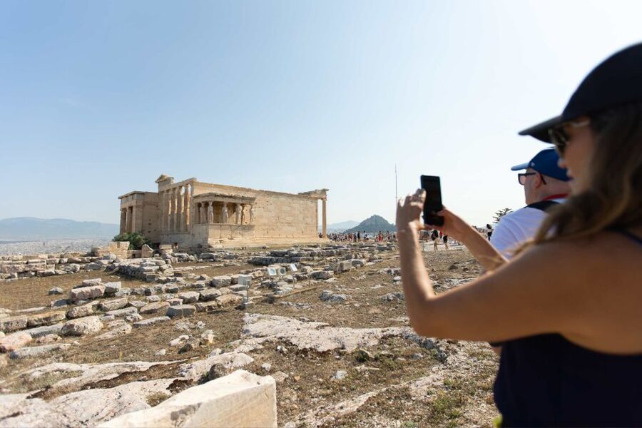 Athens: Early Morning Guided Tour to Acropolis and Museum - Entering through the Propylaea