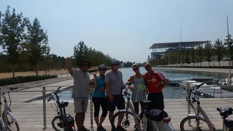 Athens: Electric Bike Seaside Tour with Guide - Why the electric bikes matter