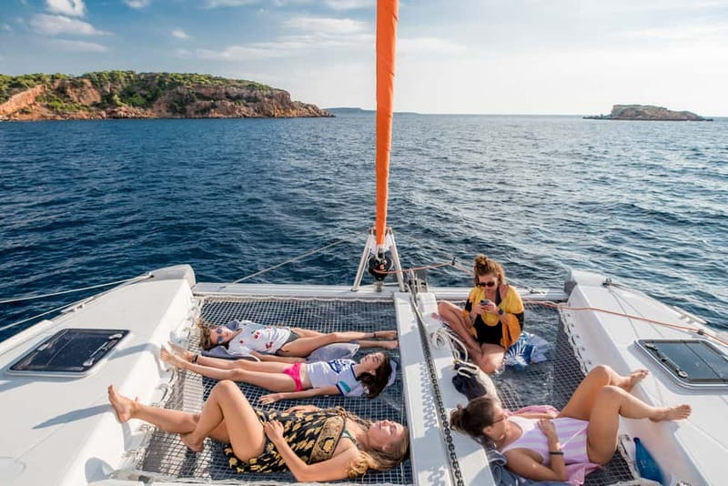 Athens: Half-Day Sunset Catamaran Cruise with Meal & Drinks - Should you book it?