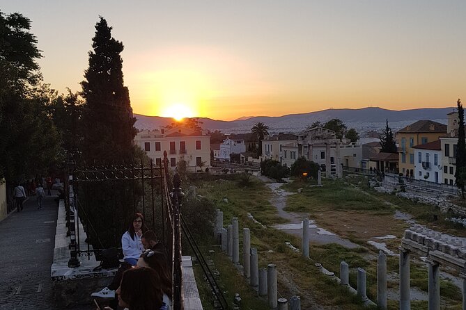 Athens Highlights Evening Tour with Dinner - Small Group Tour - Why an evening walk works well in Athens