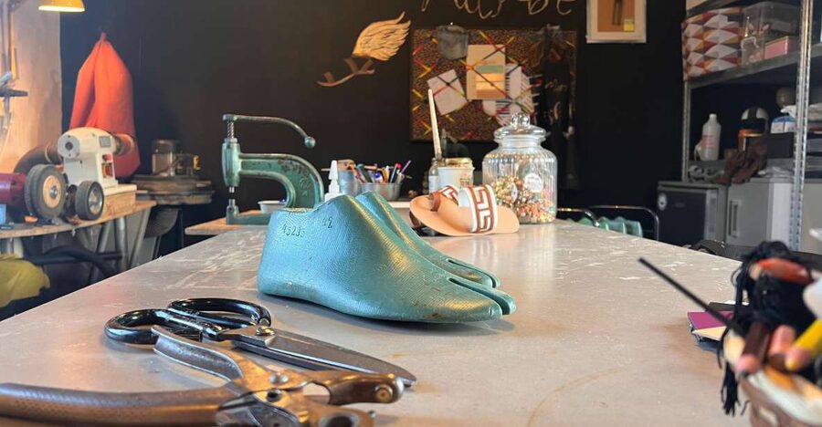 Athens: Make your own Leather Sandals Workshop - The welcome: coffee, cookies, and a relaxed start