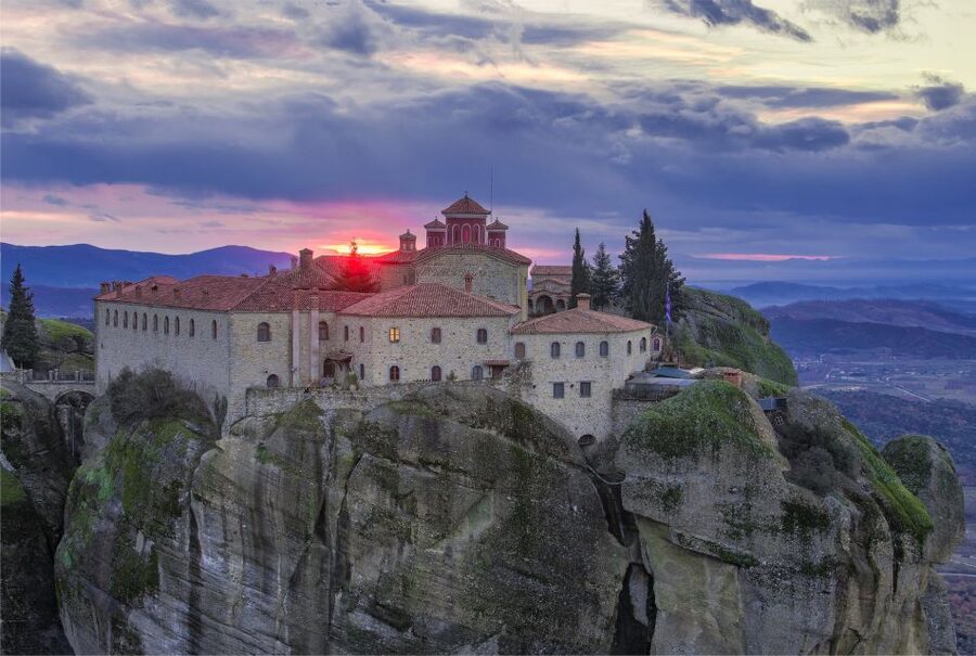 Athens: Meteora 2-Day Trip with Hotel, Sunset & Morning tour - Why two days suits Meteora better than a quick visit