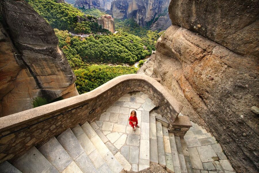 Athens: Meteora 2-Day Trip with Hotel, Sunset & Morning tour - Arriving in Kalambaka and choosing your base