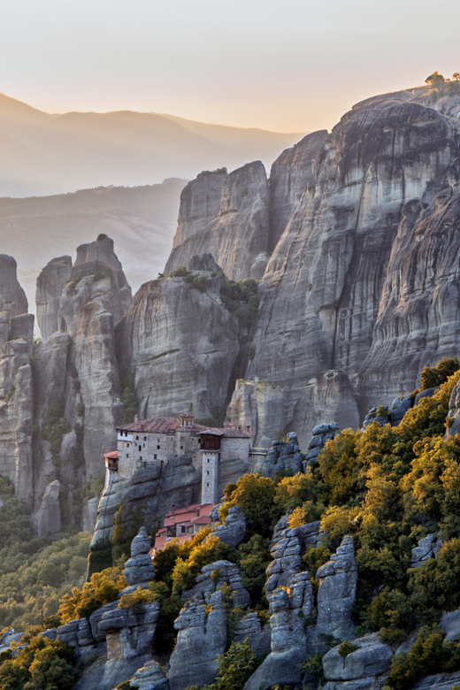Athens: Meteora Day Trip with Audio Guide and Lunch Option - Three hours among Meteora’s six monasteries
