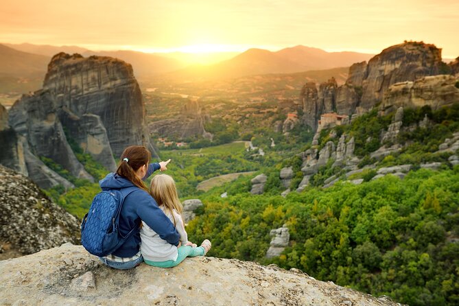 Athens: Meteora Monasteries, Caves & Coastal Stopovers with Lunch - Kamena Vourla makes a better first stop