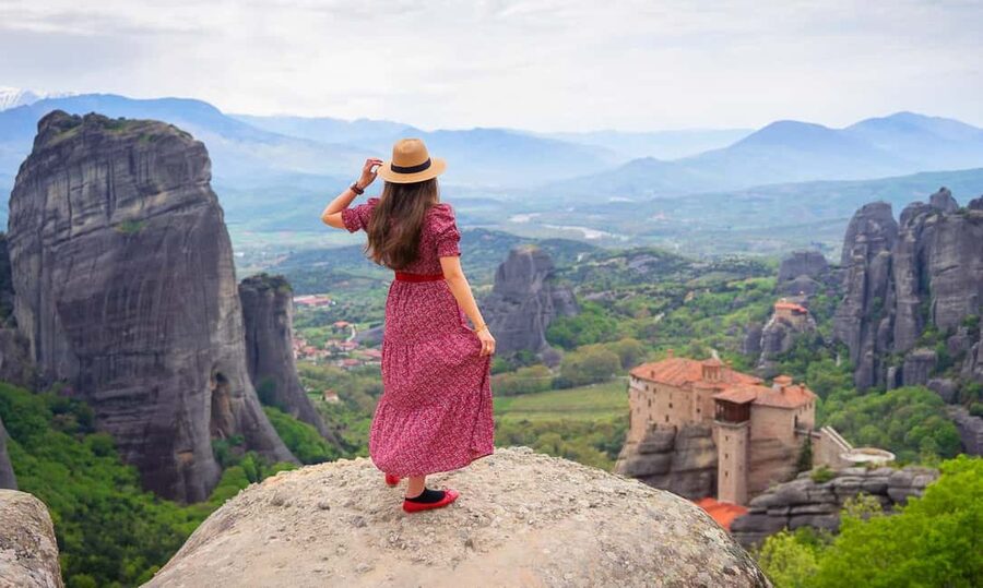 Athens: Meteora Monasteries Day Trip with Caves and Lunch - Why Meteora is worth the long ride