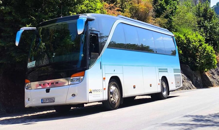 Athens: Meteora Tour with Local Guide and Greek Lunch - Six monasteries, three interiors