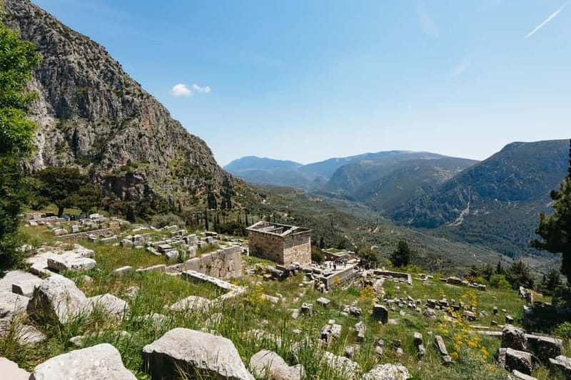 Athens: Mythology of Delphi, Museum and Arachova Guided Tour - Delphi Museum and its ancient masterpieces