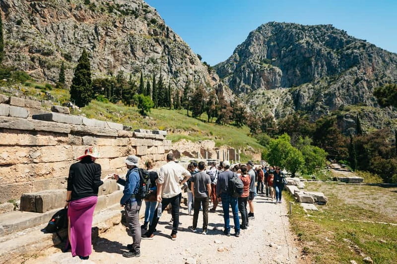 Athens: Mythology of Delphi, Museum and Arachova Guided Tour - What the guide adds to the journey