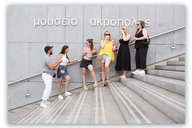 Athens Old City Private Photoshoot Tour/ 3hours - One hour among the lanes of Plaka