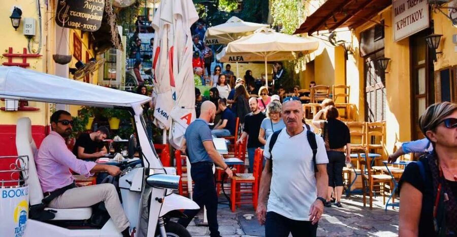 Athens: Private Evening Sightseeing Tour by Electric Tuk-Tuk - Starting at Syntagma and the heart of modern Athens