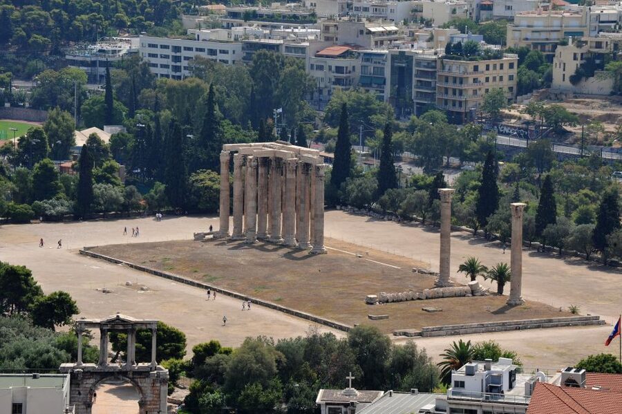 Athens: Private Guided Skip-the-Line Tour of the Acropolis - Skip-the-line entry and the value of time