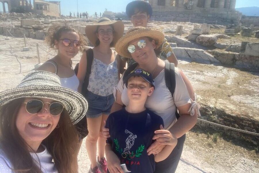 Athens : Private Walking Tour With A Guide ( Private Tour ) - Why a private walk can improve your first day in Athens