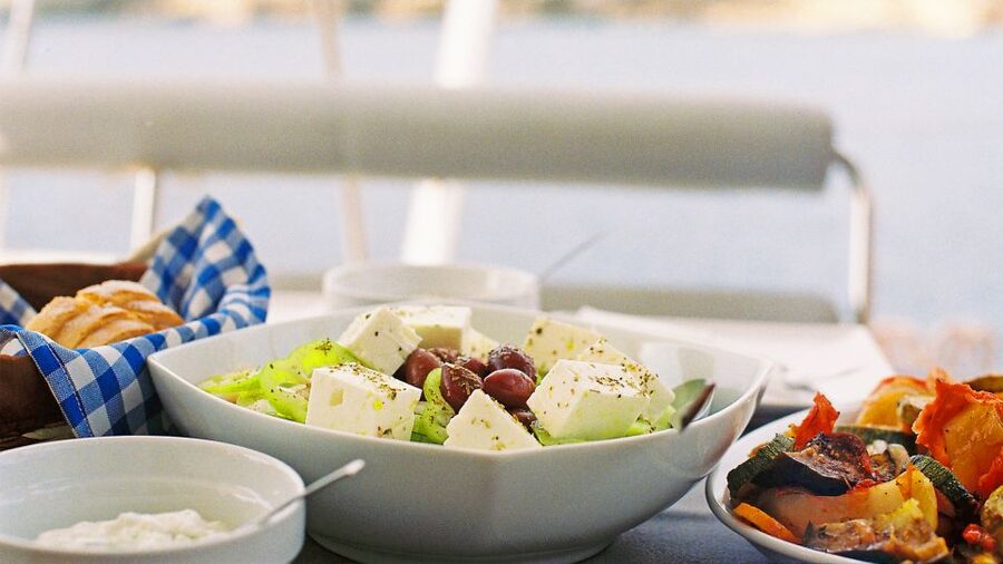 Athens: Riviera Catamaran Cruise with Meal and Drinks - Timing, weather, and what to bring
