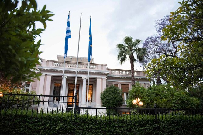 Athens Social and Political Walk - Parliament and the visible center of politics