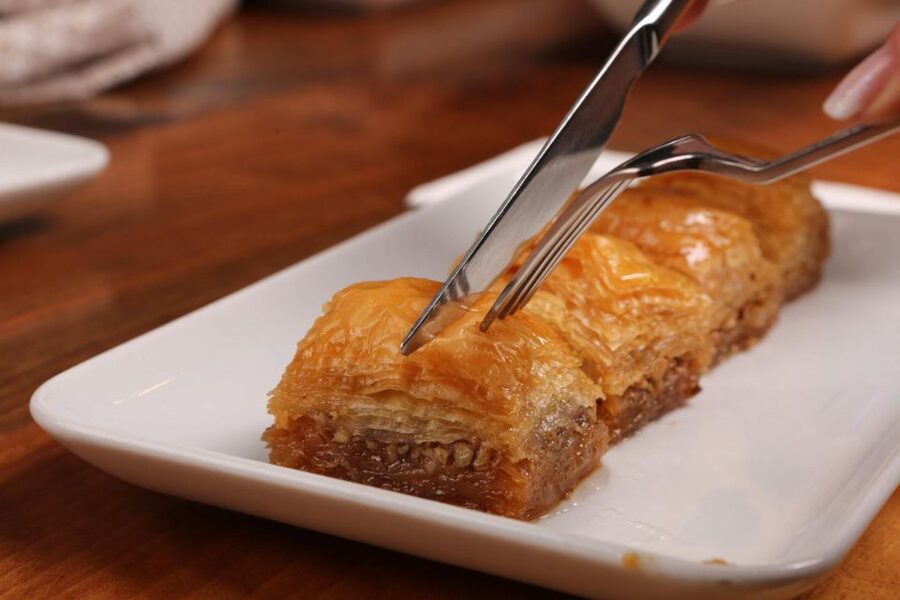 Athens: Street Food Tasting Tour - What the group size and pace feel like